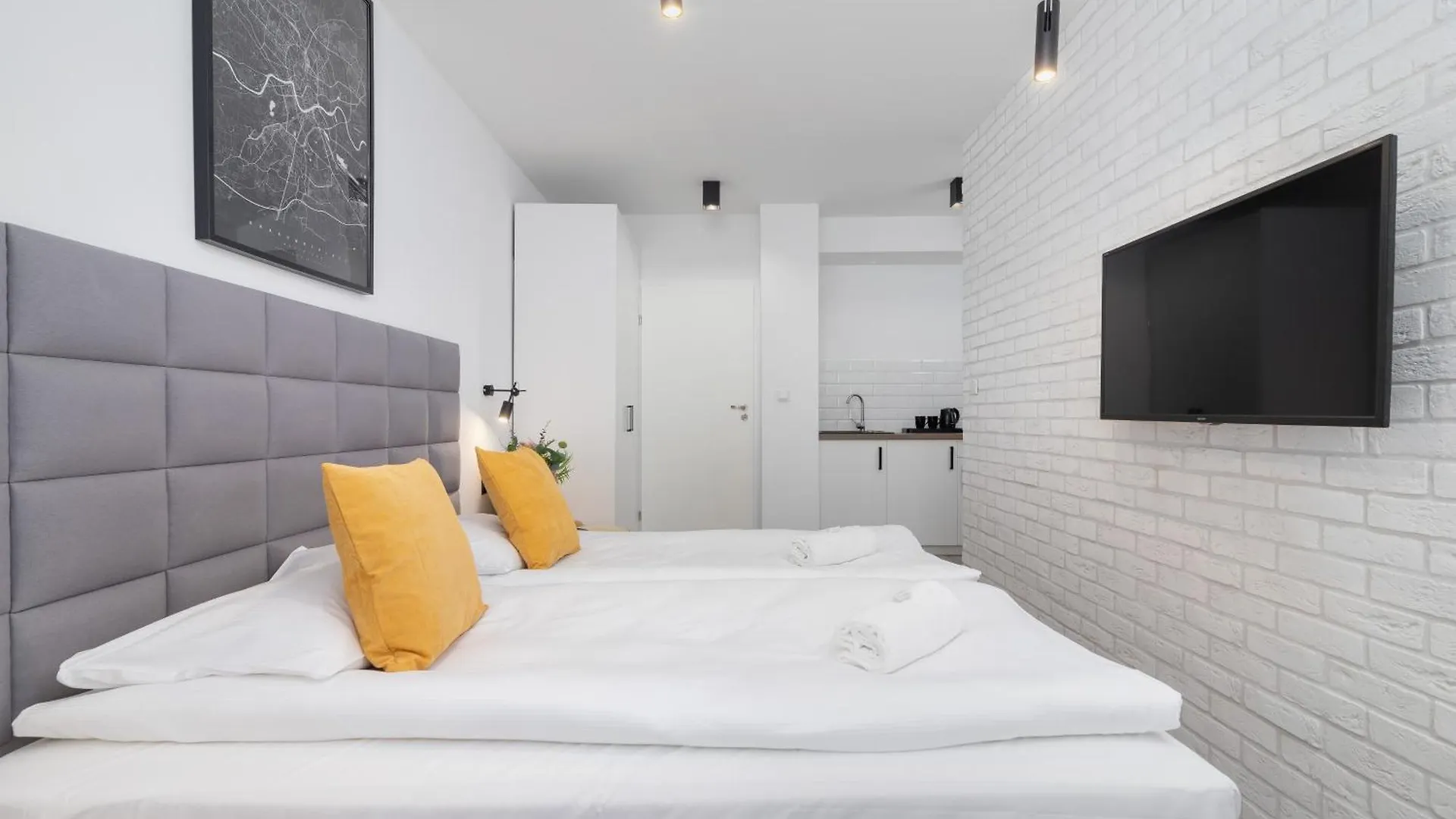 Apartment Cracow Miodowa 42 Elegant Studios By Noclegi Renters Krakow Poland