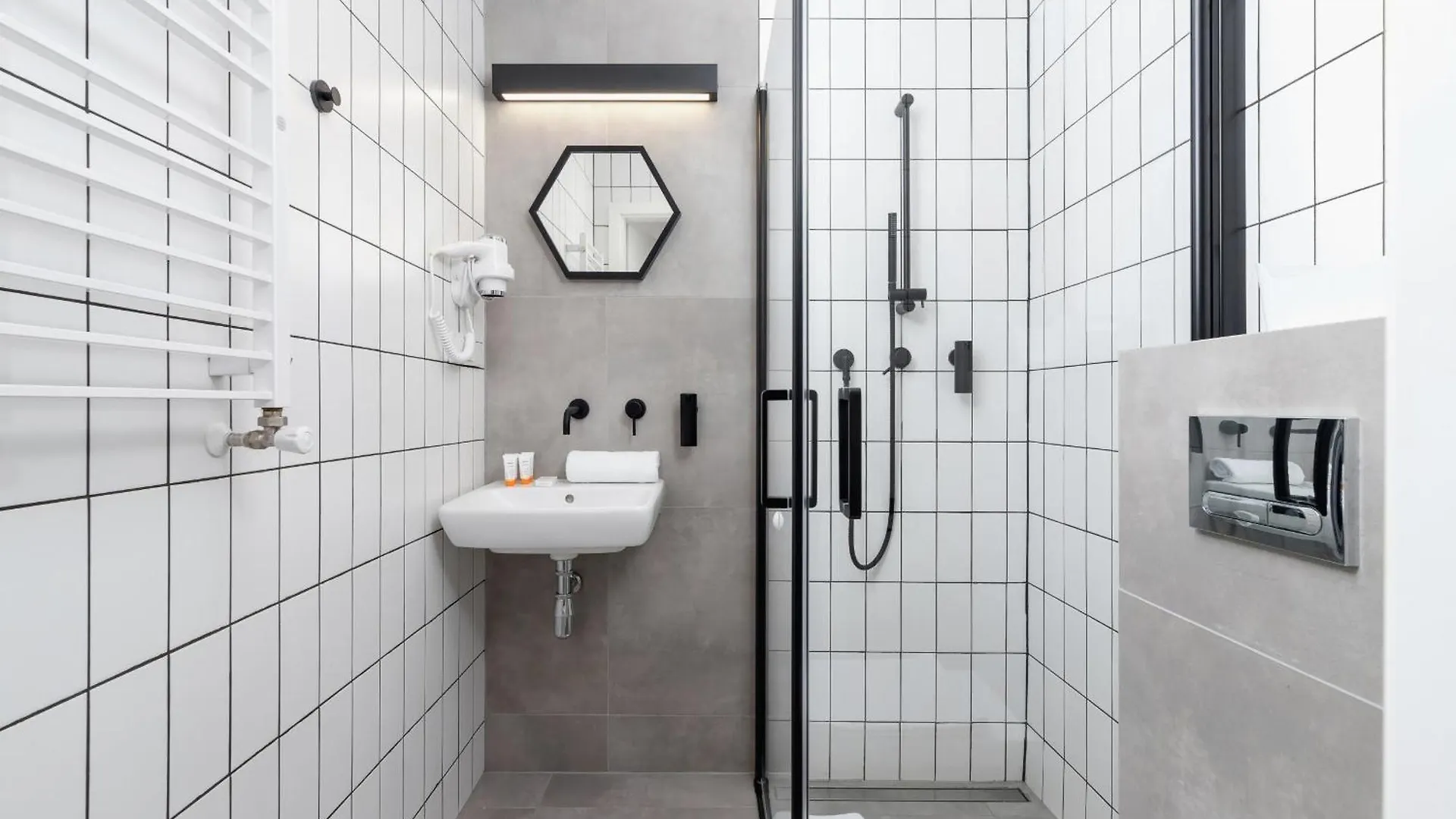 Cracow Miodowa 42 Elegant Studios By Noclegi Renters Krakow Apartment