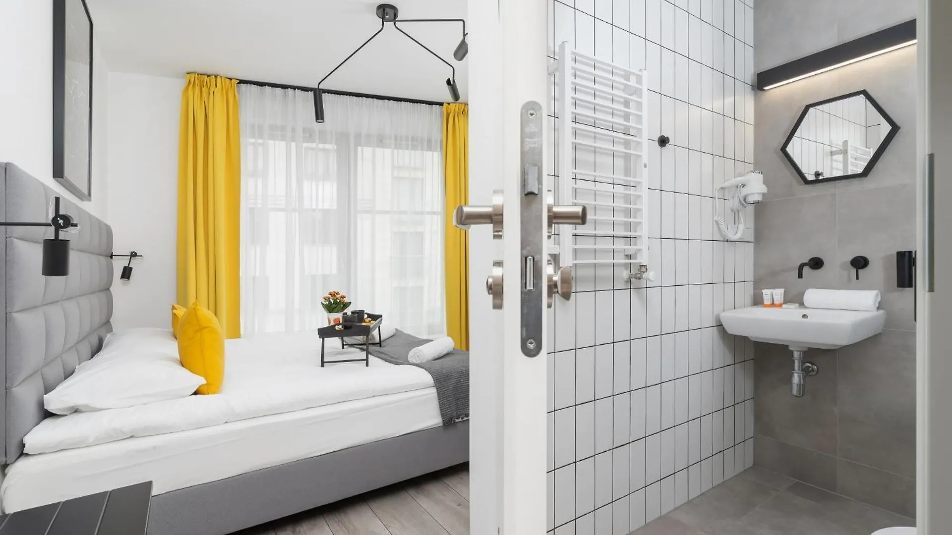 Apartment Cracow Miodowa 42 Elegant Studios By Noclegi Renters Krakow Poland