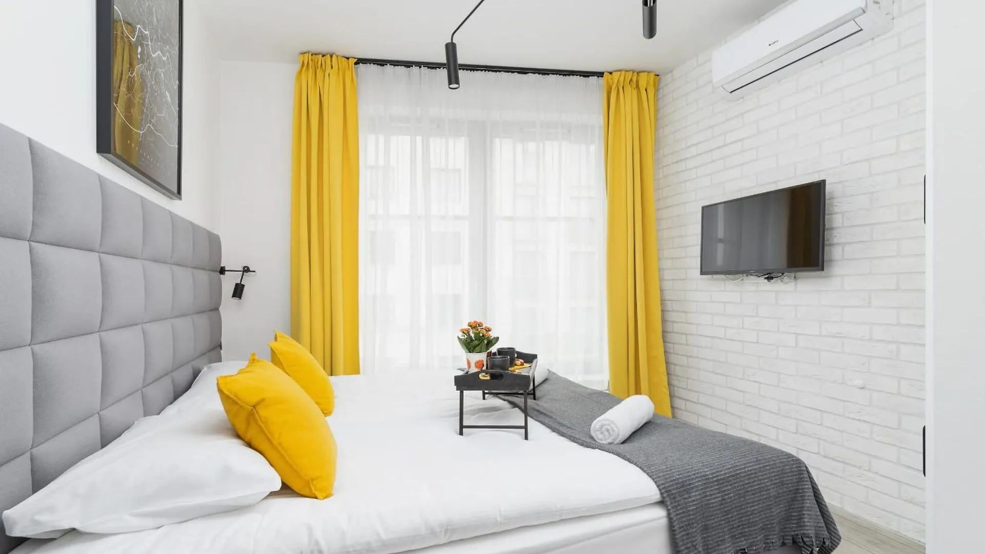 Cracow Miodowa 42 Elegant Studios By Noclegi Renters Krakow