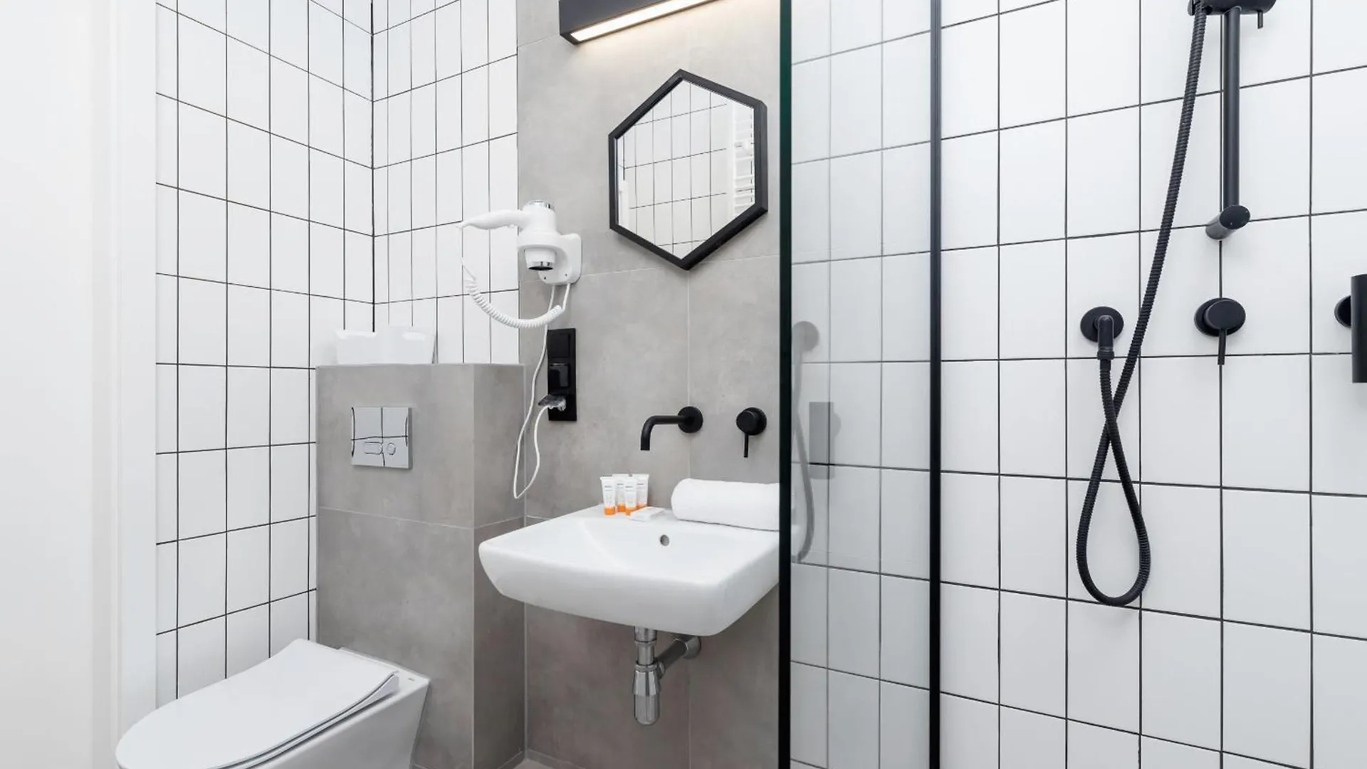 Cracow Miodowa 42 Elegant Studios By Noclegi Renters Krakkó Apartman